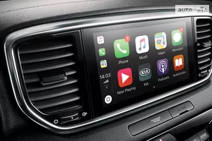 Поддержка приложений Apple CarPlay и Android Auto